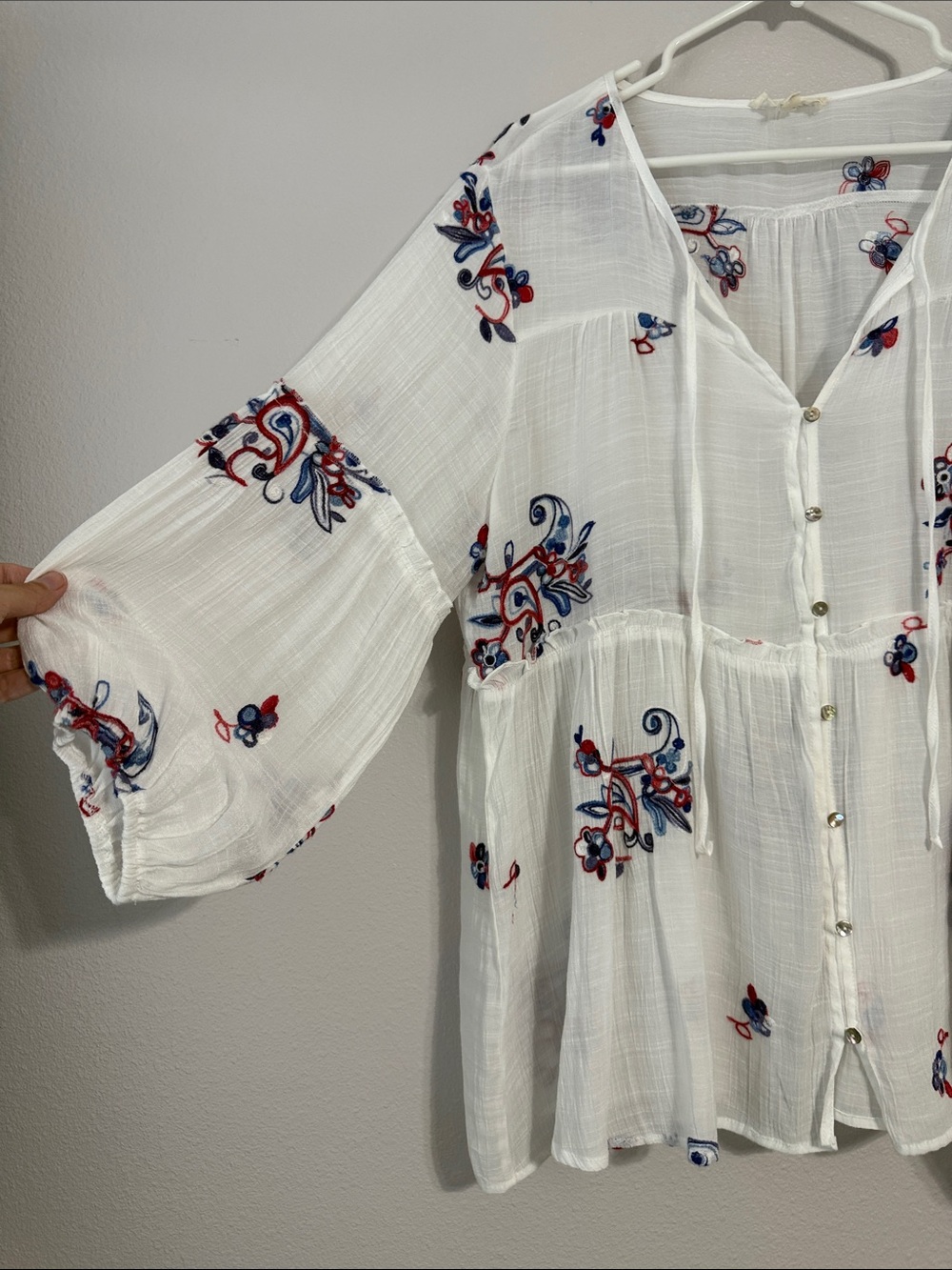Hope Springs 🇺🇸Red White Blue Embroidered Peasant Blouse - Picture 6 of 10